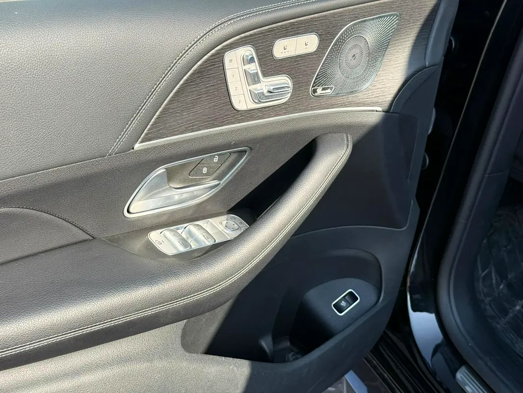 واردات Mercedes-Benz GLE Class 2022 از دبی — منطقه آزاد کیش و قشم — خودرو Mercedes-Benz — تصویر 7