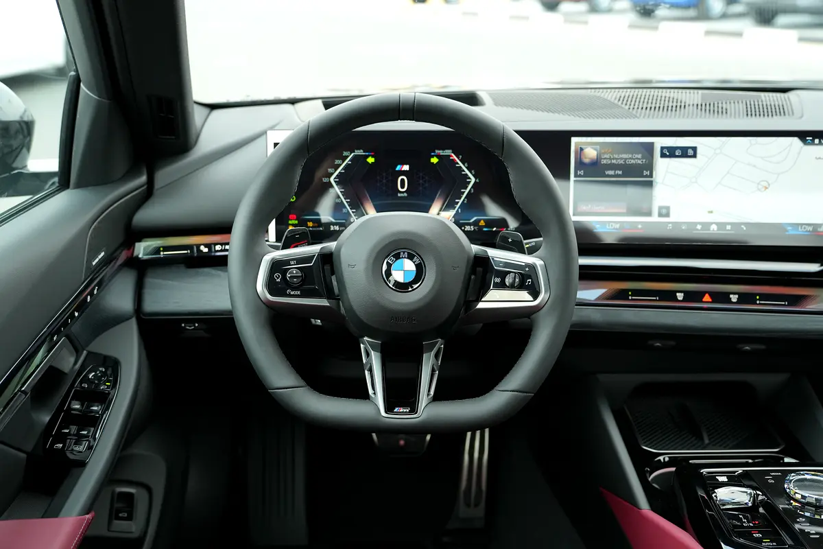 واردات BMW 5 Series 2027 از دبی — منطقه آزاد کیش و قشم — خودرو BMW — تصویر 11