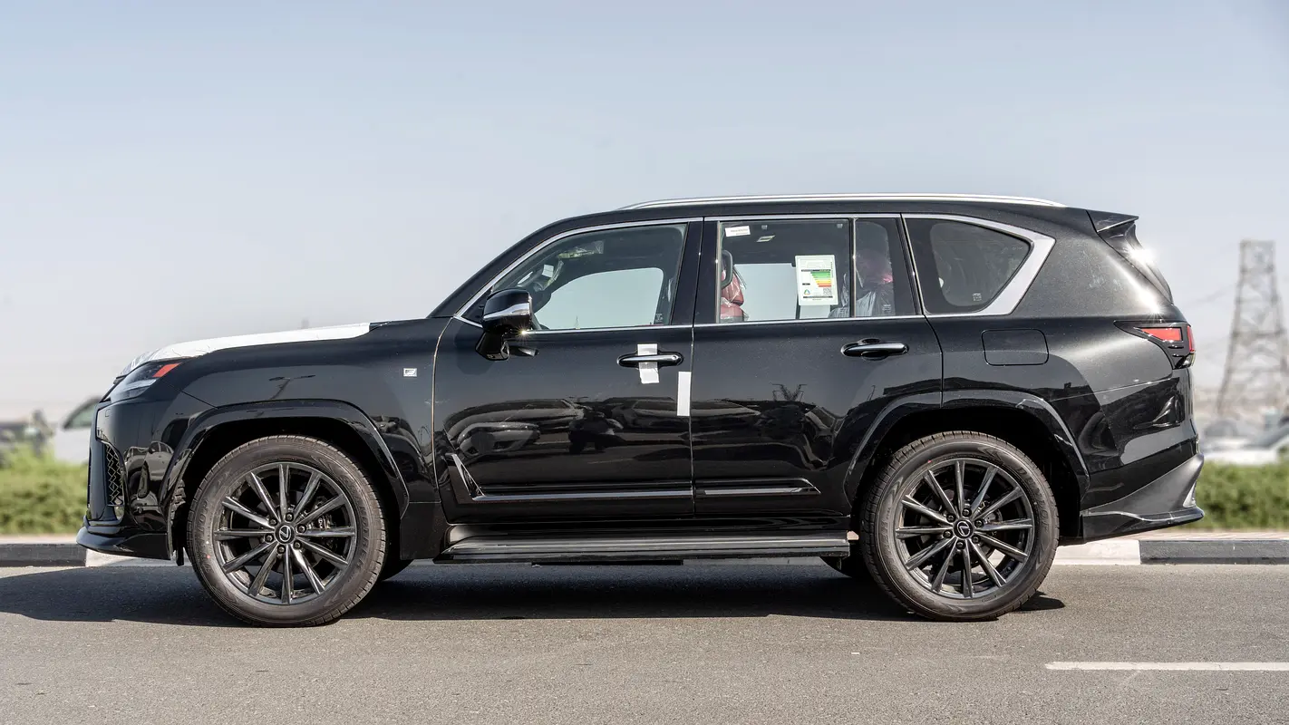 واردات Lexus LX Series 2026 از دبی — منطقه آزاد کیش و قشم — خودرو Lexus — تصویر 3