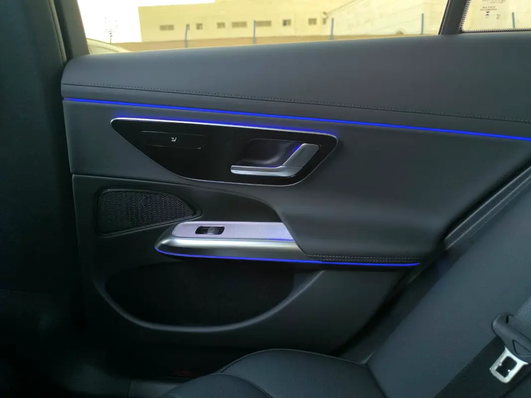 واردات Mercedes-Benz E Class 2026 از دبی — منطقه آزاد کیش و قشم — خودرو Mercedes-Benz — تصویر 17