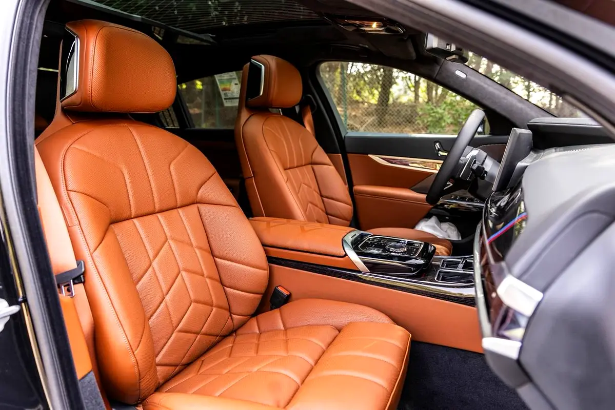 واردات BMW 7 Series 2026 از دبی — منطقه آزاد کیش و قشم — خودرو BMW — تصویر 15