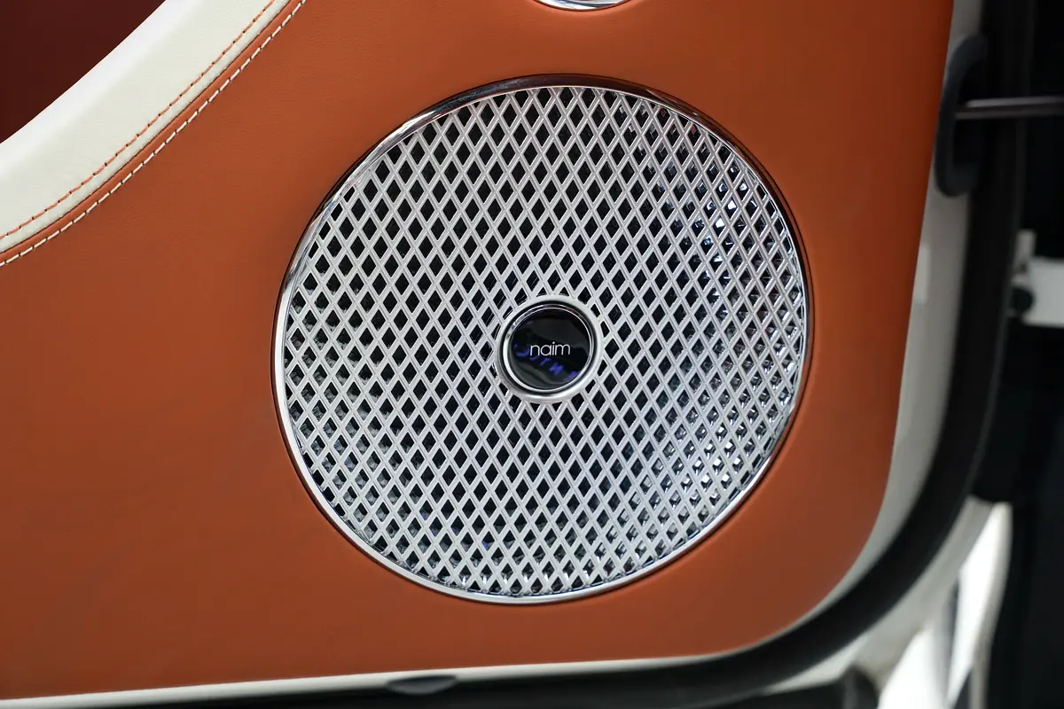 واردات Bentley Continental 2025 از دبی — منطقه آزاد کیش و قشم — خودرو Bentley — تصویر 13