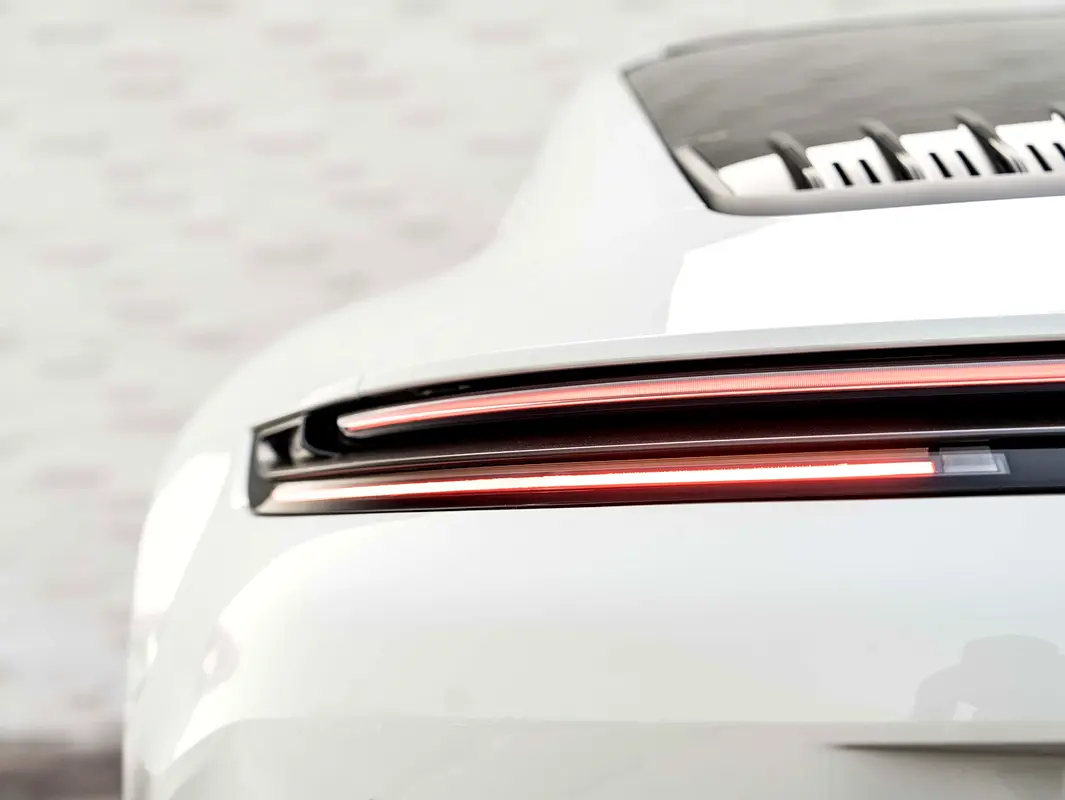 واردات Porsche 911 2025 از دبی — منطقه آزاد کیش و قشم — خودرو Porsche — تصویر 7