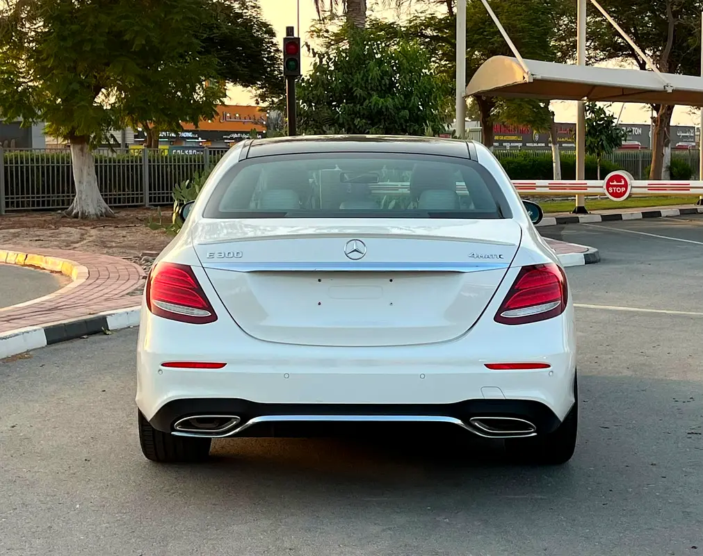 واردات Mercedes-Benz E Class 2017 از دبی — منطقه آزاد کیش و قشم — خودرو Mercedes-Benz — تصویر 6