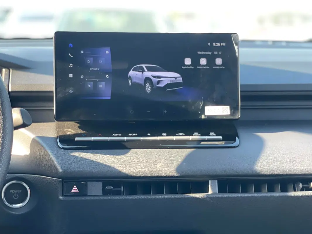 واردات Toyota Corolla Cross 2025 از دبی — منطقه آزاد کیش و قشم — خودرو Toyota — تصویر 12