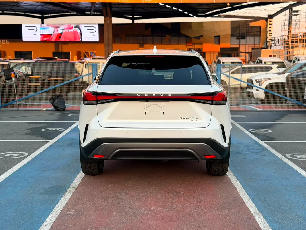 واردات Lexus RX Series 2026 از دبی — منطقه آزاد کیش و قشم — خودرو Lexus — تصویر 18