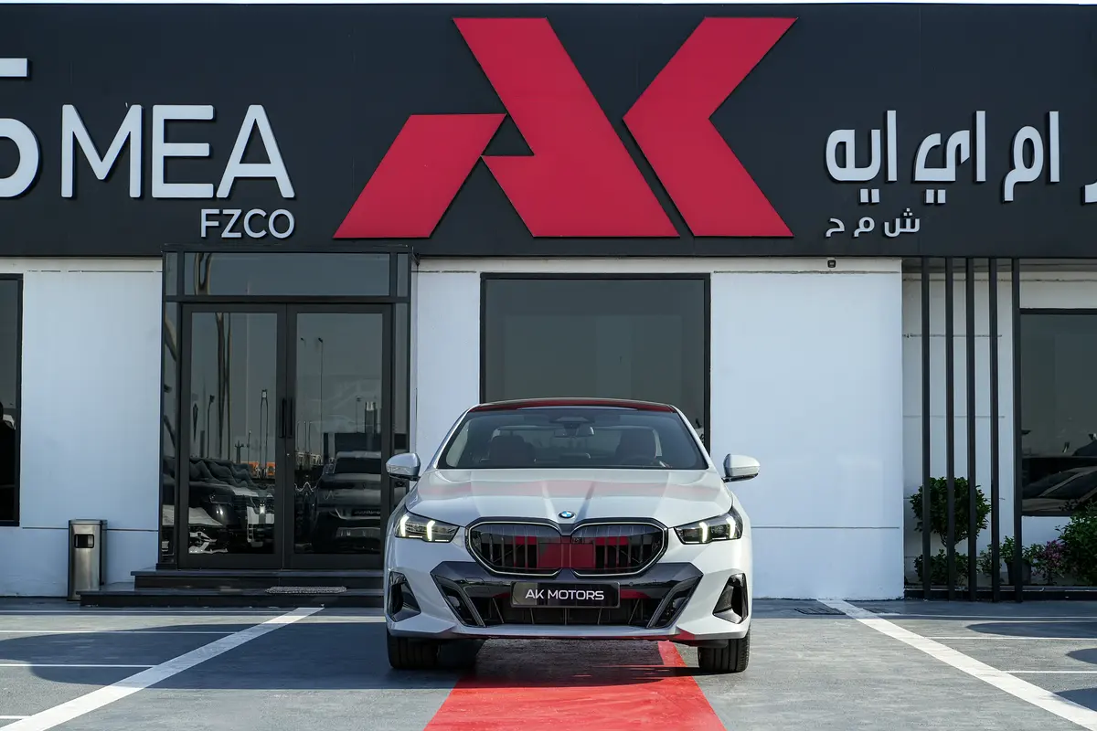 واردات BMW 5 Series 2026 از دبی — منطقه آزاد کیش و قشم — خودرو BMW — تصویر 2
