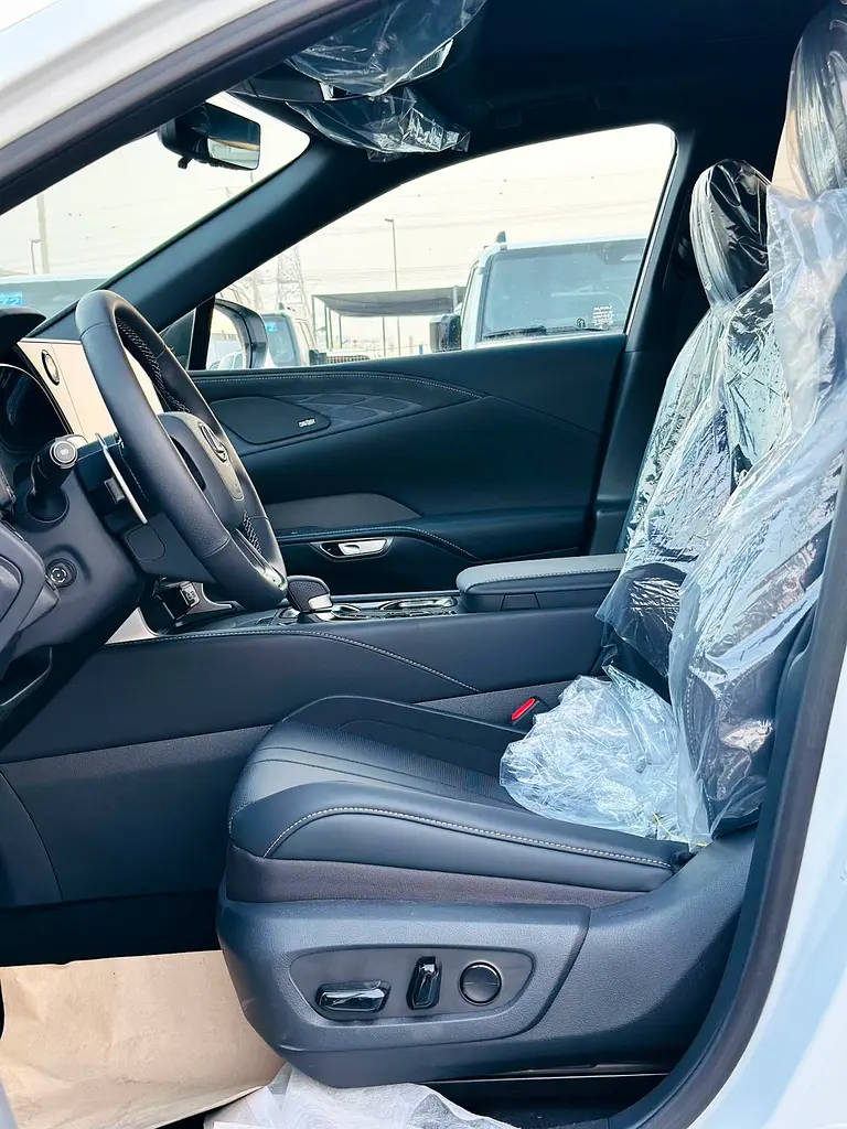 واردات Lexus RX Series 2025 از دبی — منطقه آزاد کیش و قشم — خودرو Lexus — تصویر 8