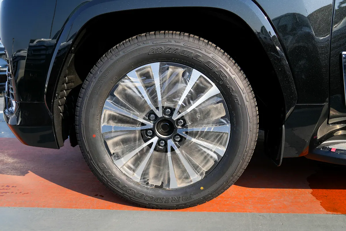 واردات Lexus LX Series 2026 از دبی — منطقه آزاد کیش و قشم — خودرو Lexus — تصویر 9
