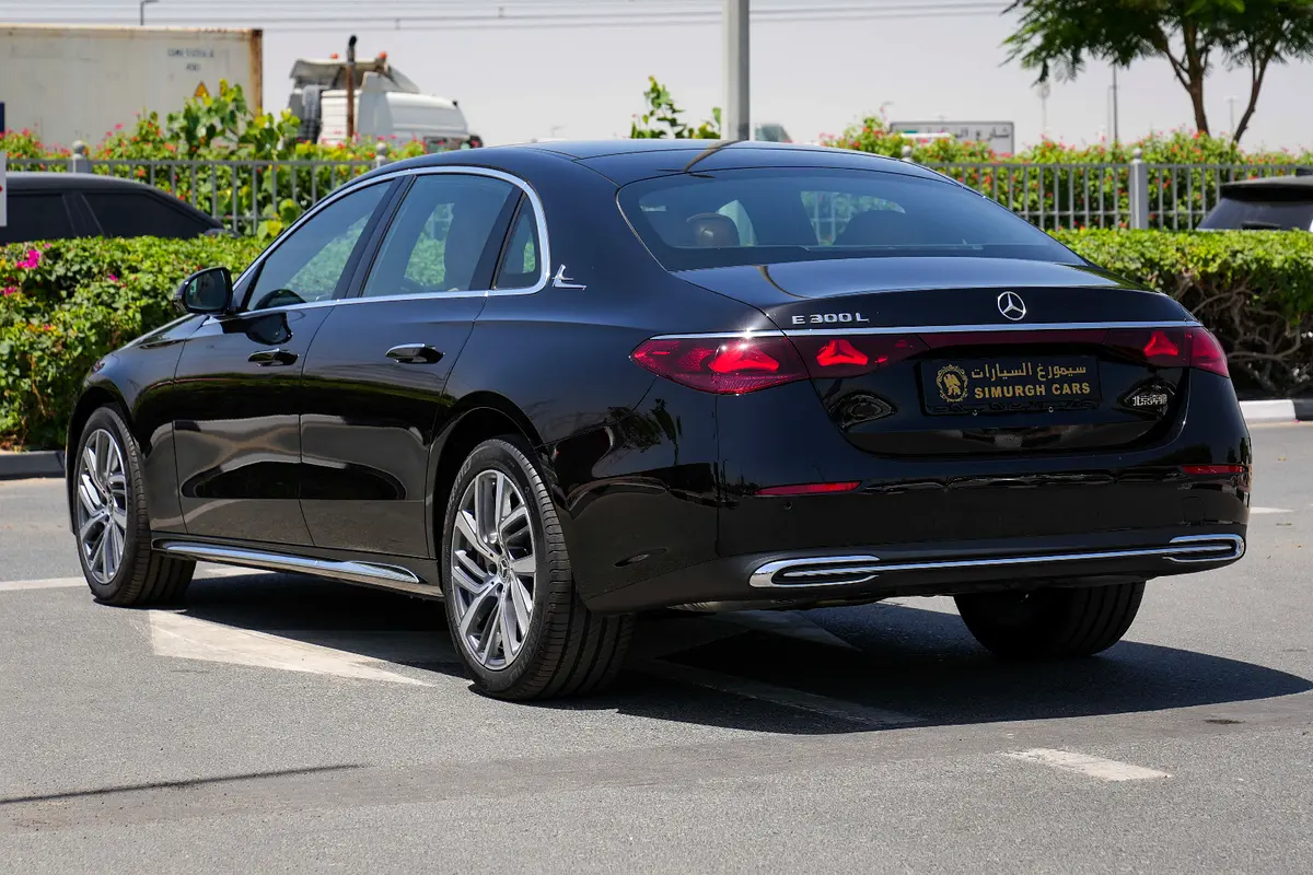 واردات Mercedes-Benz E Class 2025 از دبی — منطقه آزاد کیش و قشم — خودرو Mercedes-Benz — تصویر 18