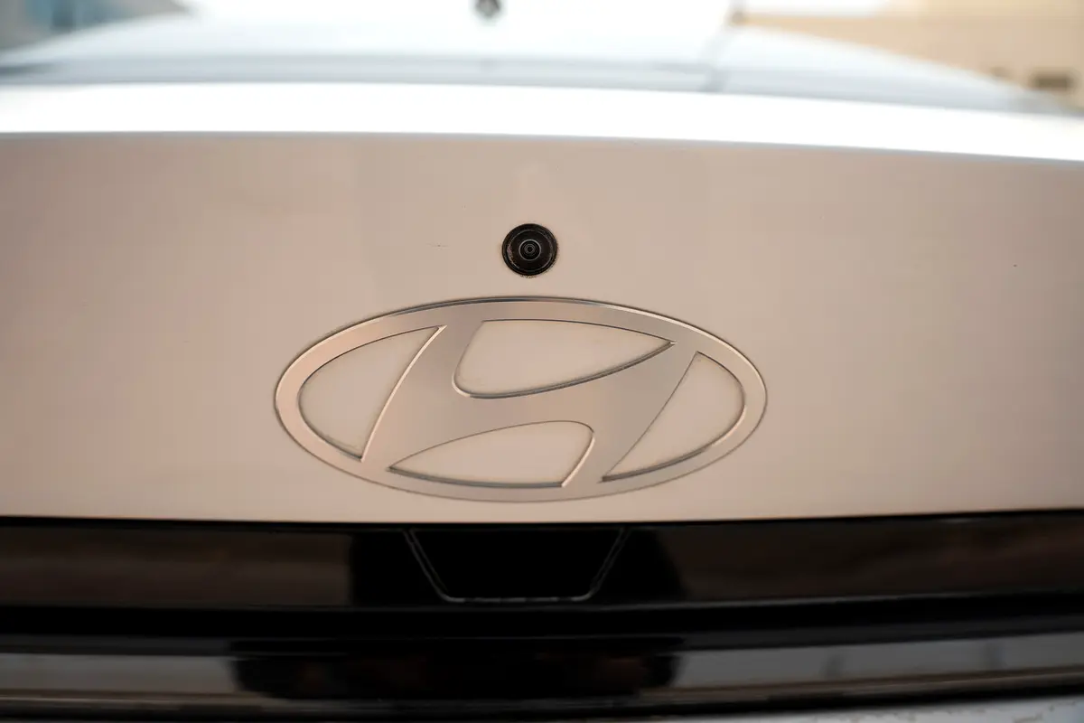 واردات Hyundai Elantra 2025 از دبی — منطقه آزاد کیش و قشم — خودرو Hyundai — تصویر 8