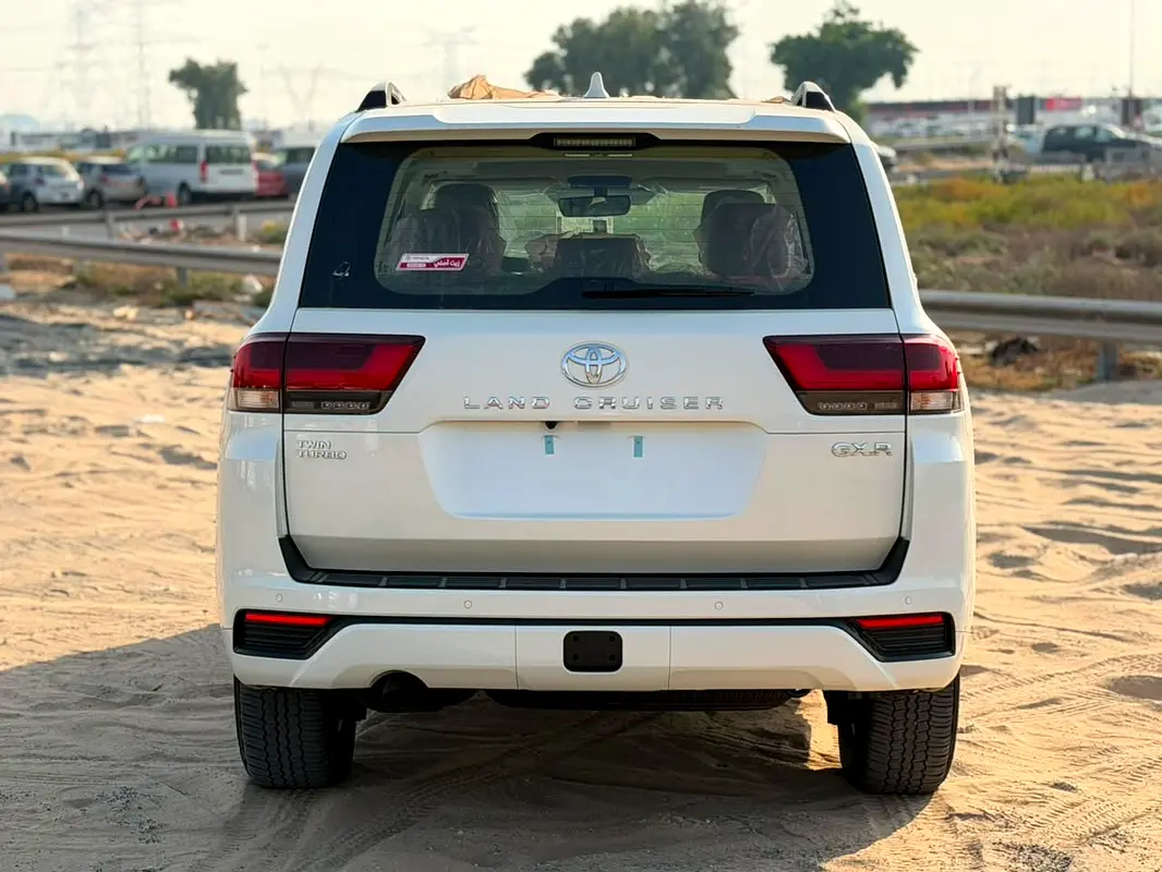 واردات Toyota Land Cruiser 2026 از دبی — منطقه آزاد کیش و قشم — خودرو Toyota — تصویر 4