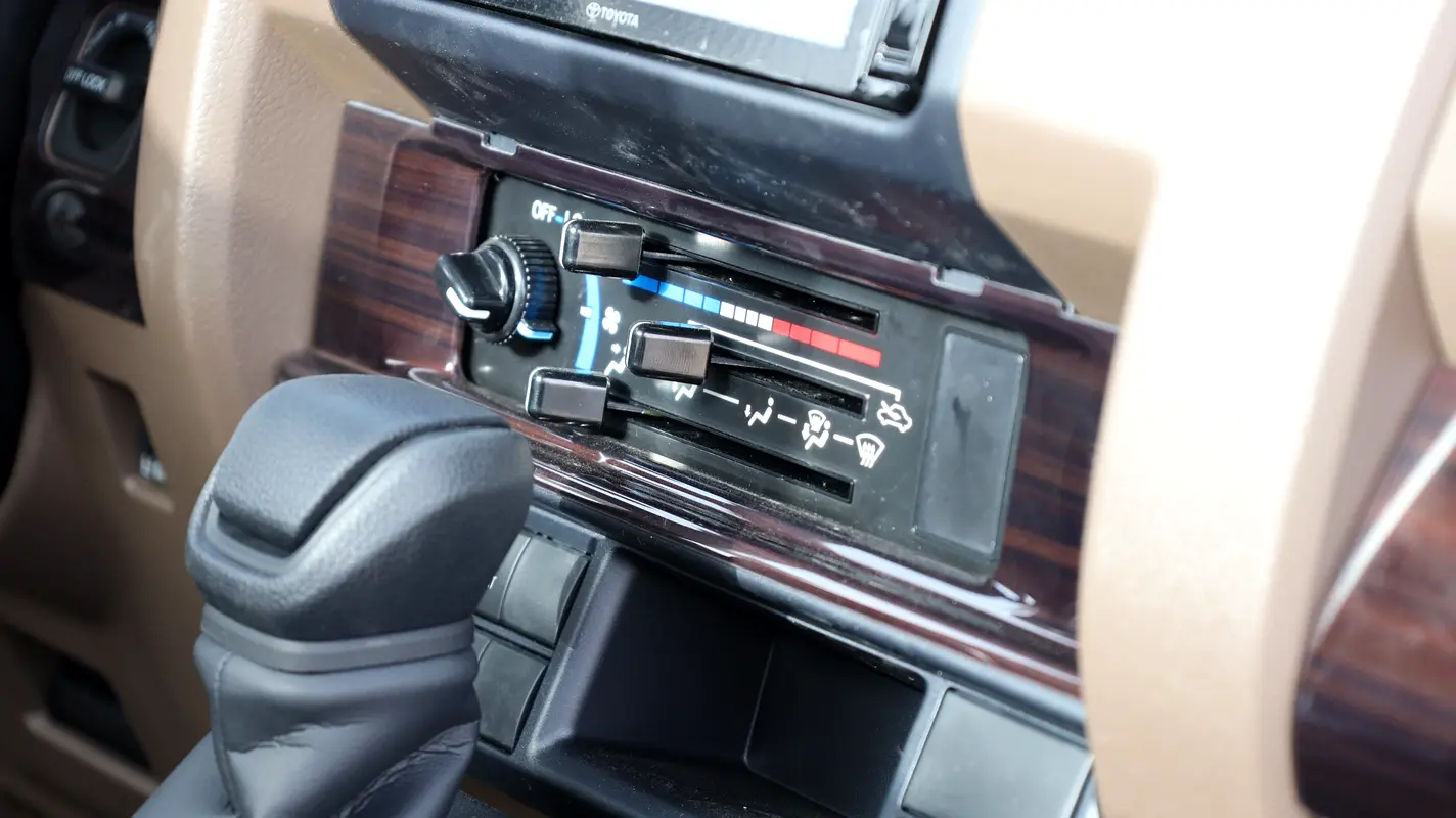 واردات Toyota Land Cruiser 70 Series 2026 از دبی — منطقه آزاد کیش و قشم — خودرو Toyota — تصویر 15