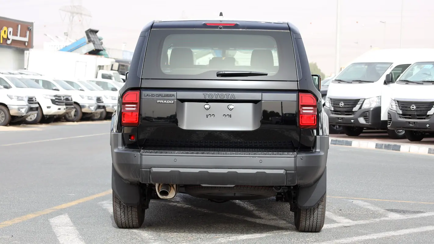 واردات Toyota Prado 2026 از دبی — منطقه آزاد کیش و قشم — خودرو Toyota — تصویر 7