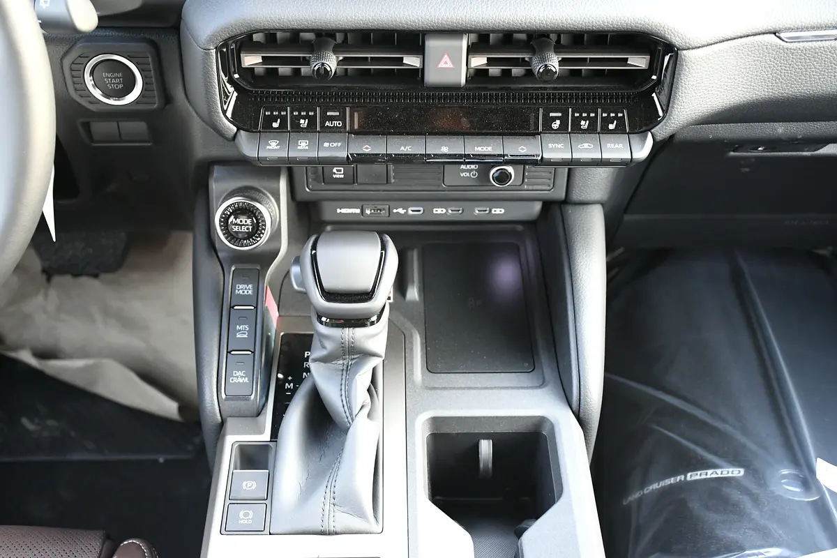 واردات Toyota Prado 2026 از دبی — منطقه آزاد کیش و قشم — خودرو Toyota — تصویر 14
