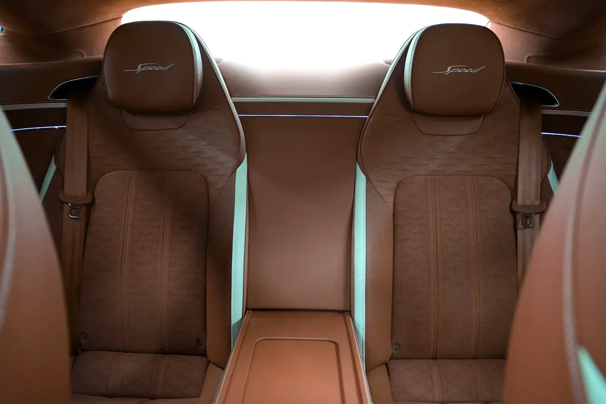 واردات Bentley Continental 2025 از دبی — منطقه آزاد کیش و قشم — خودرو Bentley — تصویر 11