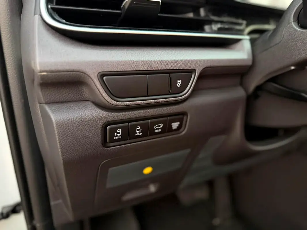 واردات Kia Carnival 2026 از دبی — منطقه آزاد کیش و قشم — خودرو Kia — تصویر 14