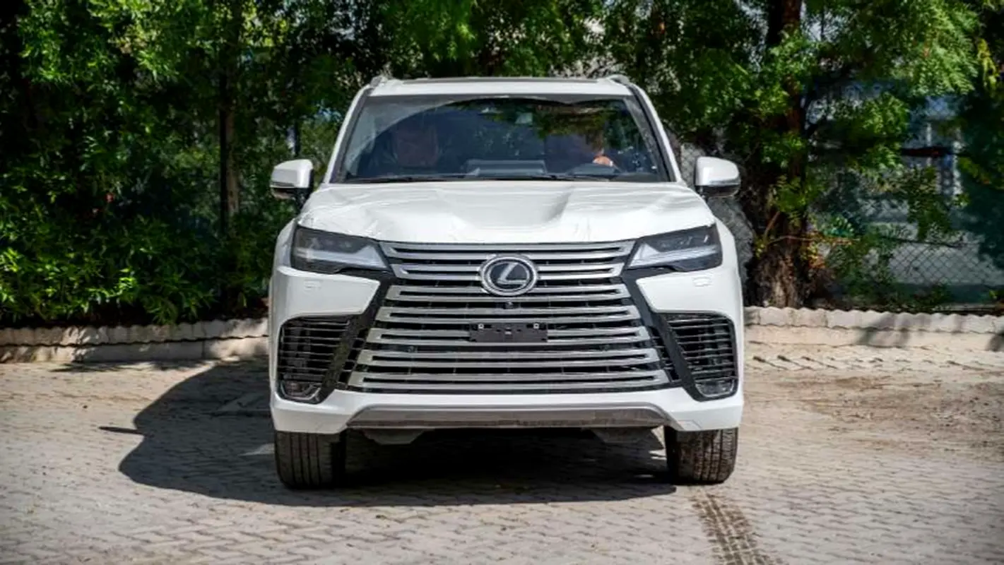 واردات Lexus LX Series 2026 از دبی — منطقه آزاد کیش و قشم — خودرو Lexus — تصویر 2