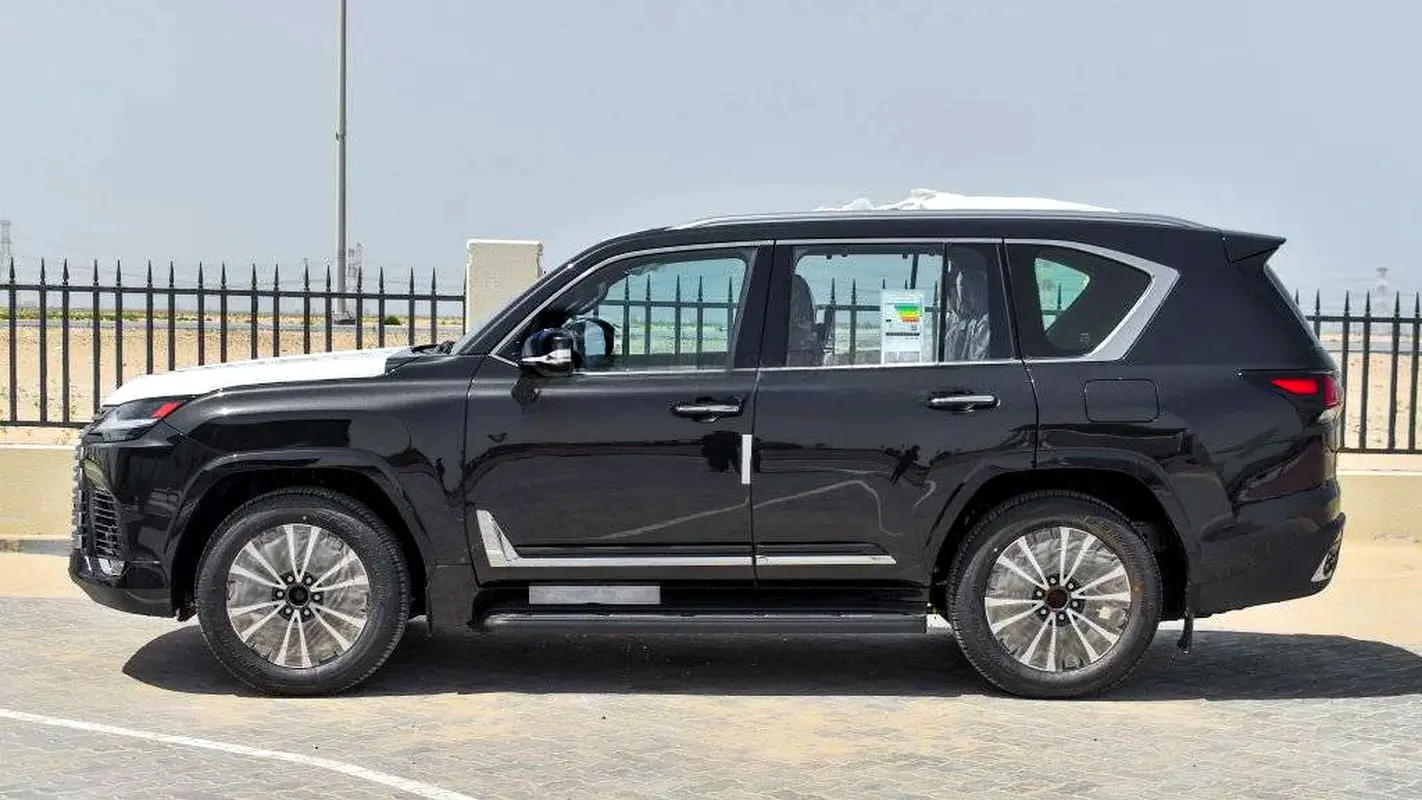 واردات Lexus LX Series 2026 از دبی — منطقه آزاد کیش و قشم — خودرو Lexus — تصویر 18