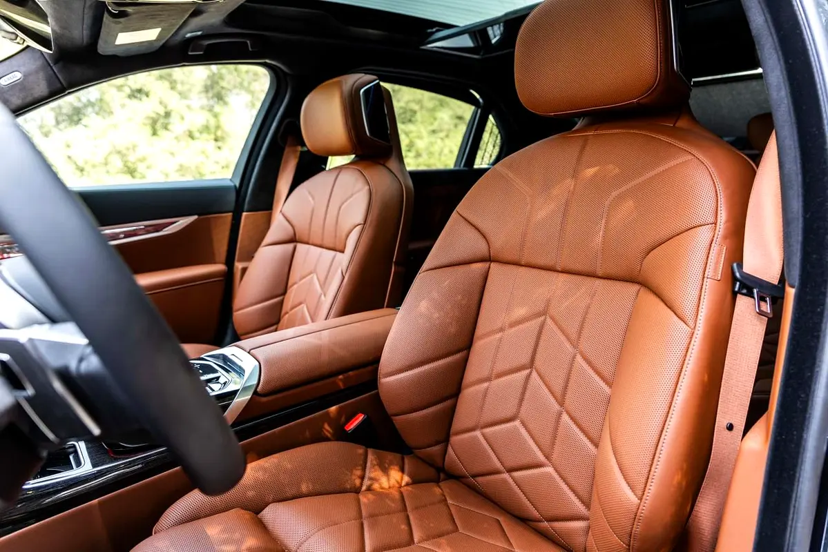 واردات BMW 7 Series 2026 از دبی — منطقه آزاد کیش و قشم — خودرو BMW — تصویر 6