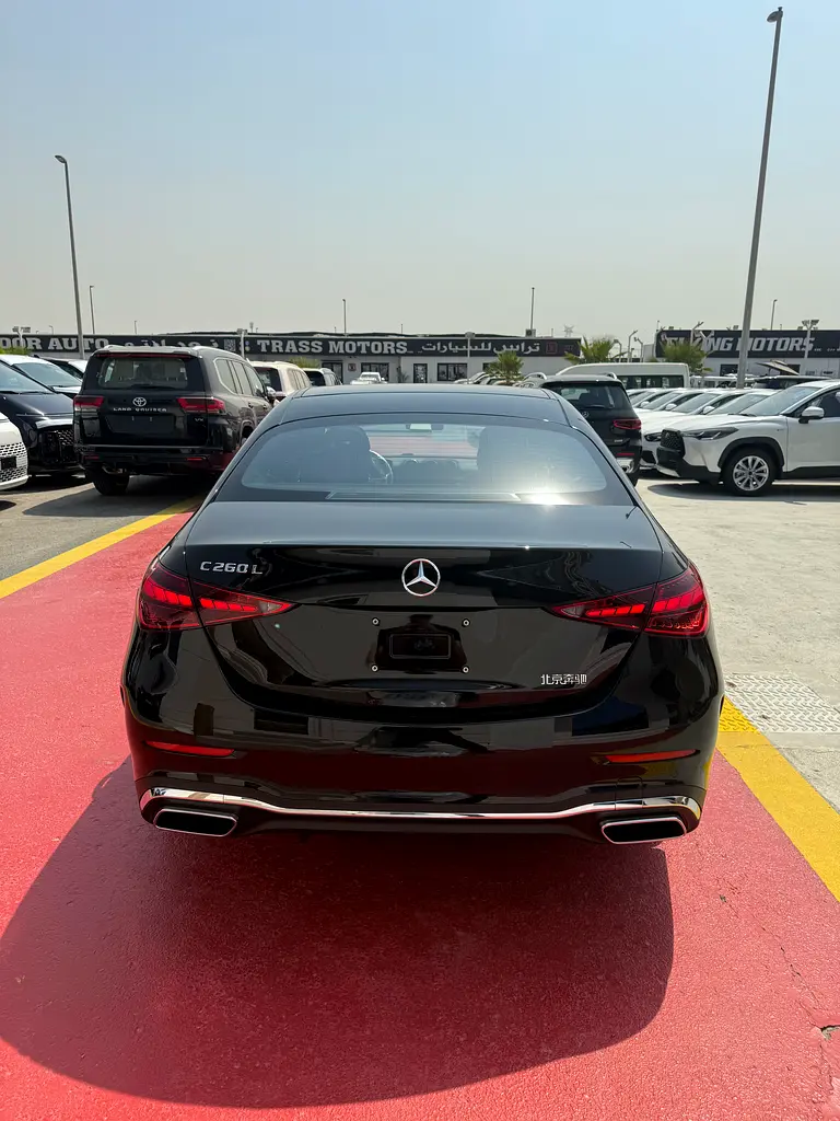 واردات Mercedes-Benz C Class 2025 از دبی — منطقه آزاد کیش و قشم — خودرو Mercedes-Benz — تصویر 5