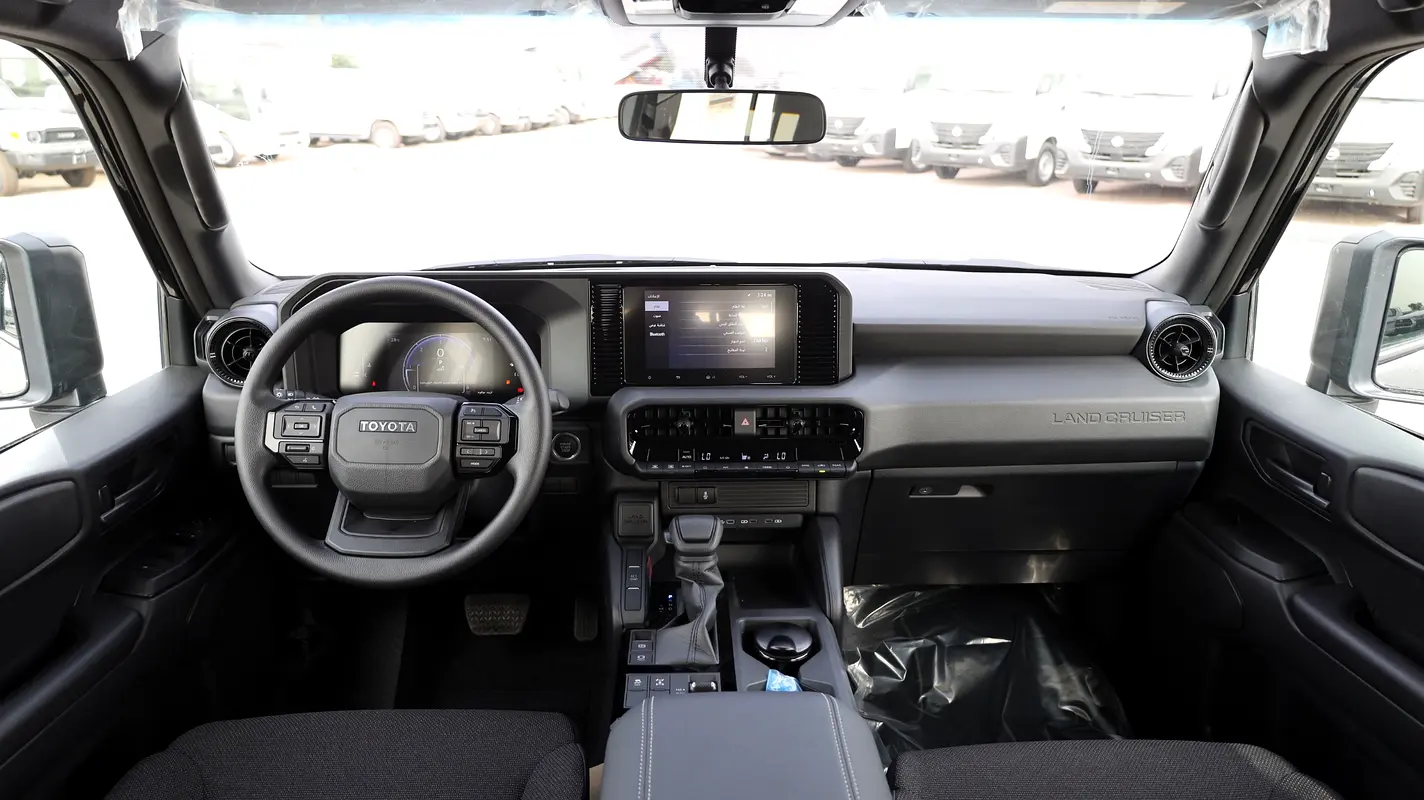 واردات Toyota Prado 2026 از دبی — منطقه آزاد کیش و قشم — خودرو Toyota — تصویر 15