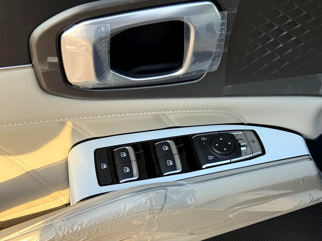 واردات Kia Sorento 2025 از دبی — منطقه آزاد کیش و قشم — خودرو Kia — تصویر 16