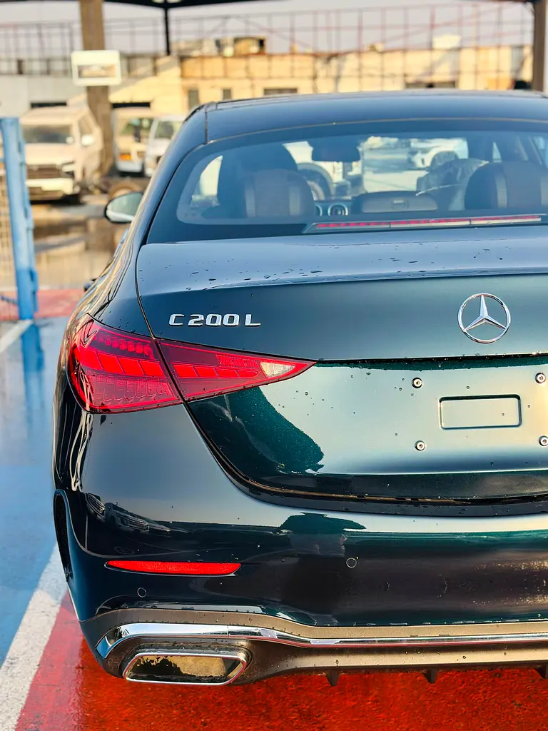 واردات Mercedes-Benz C Class 2025 از دبی — منطقه آزاد کیش و قشم — خودرو Mercedes-Benz — تصویر 14