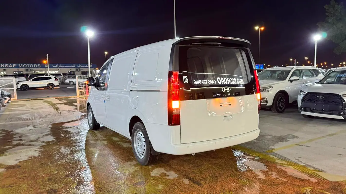 واردات Hyundai Staria 2025 از دبی — منطقه آزاد کیش و قشم — خودرو Hyundai — تصویر 6