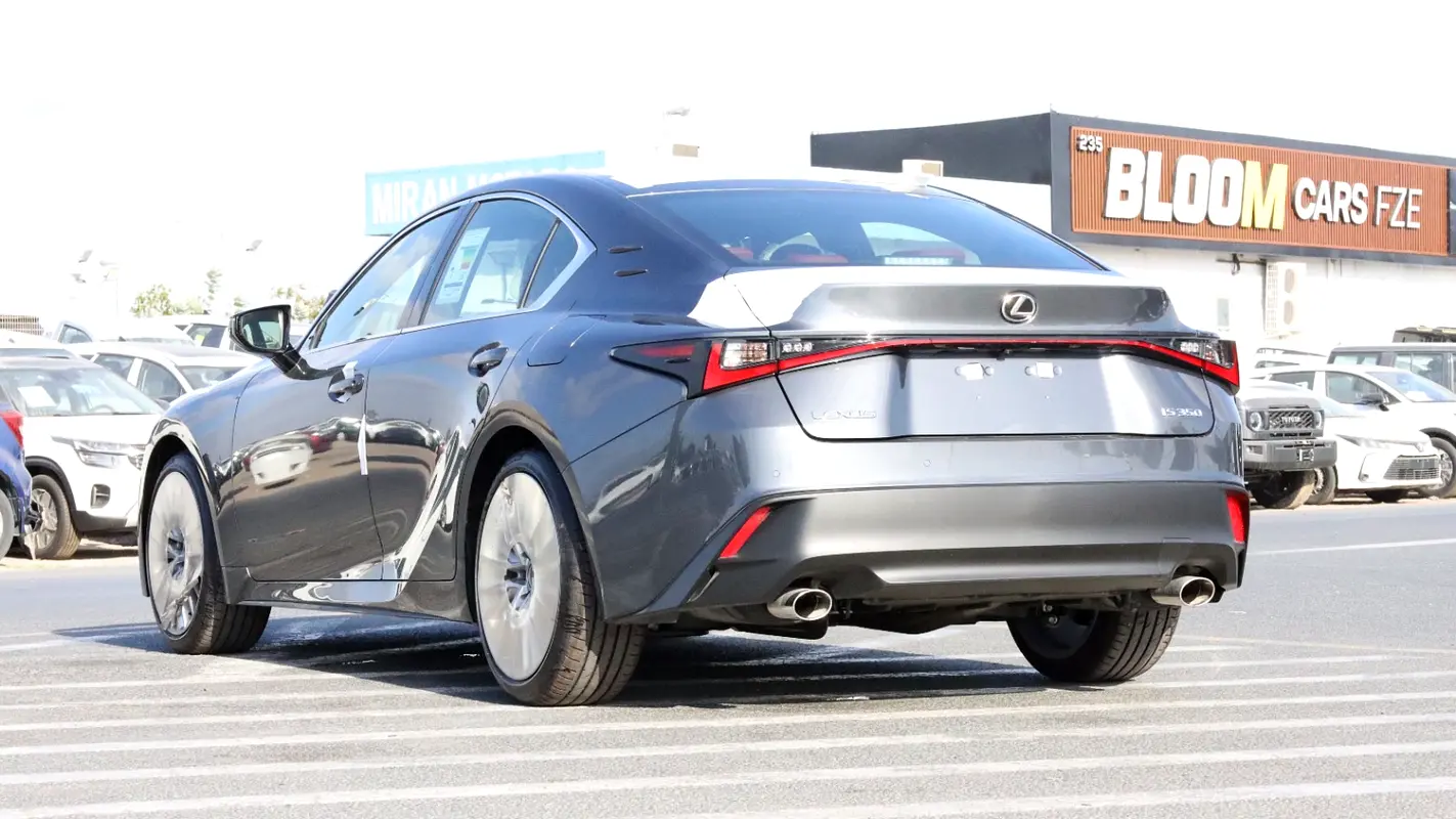 واردات Lexus IS Series 2025 از دبی — منطقه آزاد کیش و قشم — خودرو Lexus — تصویر 6