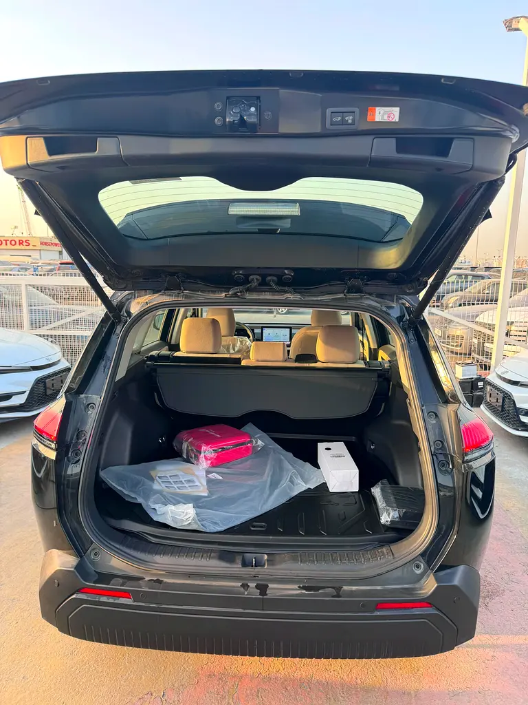 واردات Toyota RAV 4 2026 از دبی — منطقه آزاد کیش و قشم — خودرو Toyota — تصویر 16