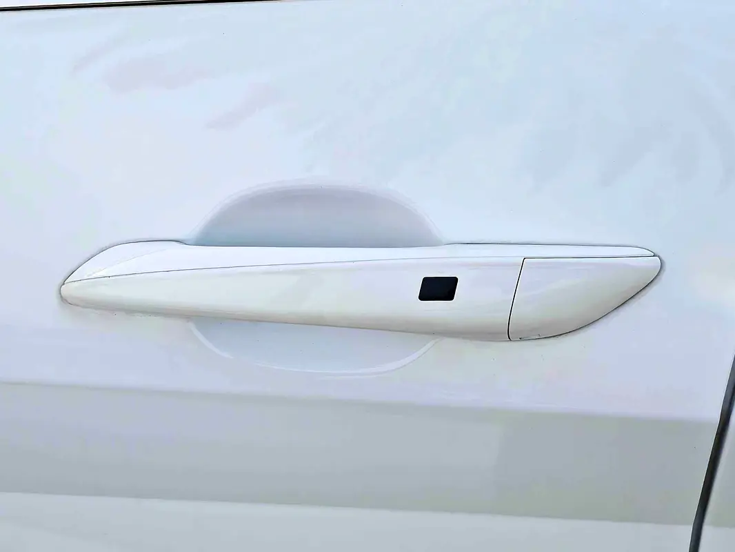 واردات Hyundai Elantra 2025 از دبی — منطقه آزاد کیش و قشم — خودرو Hyundai — تصویر 10