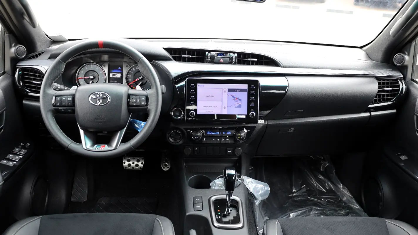 واردات Toyota Hilux 2026 از دبی — منطقه آزاد کیش و قشم — خودرو Toyota — تصویر 19