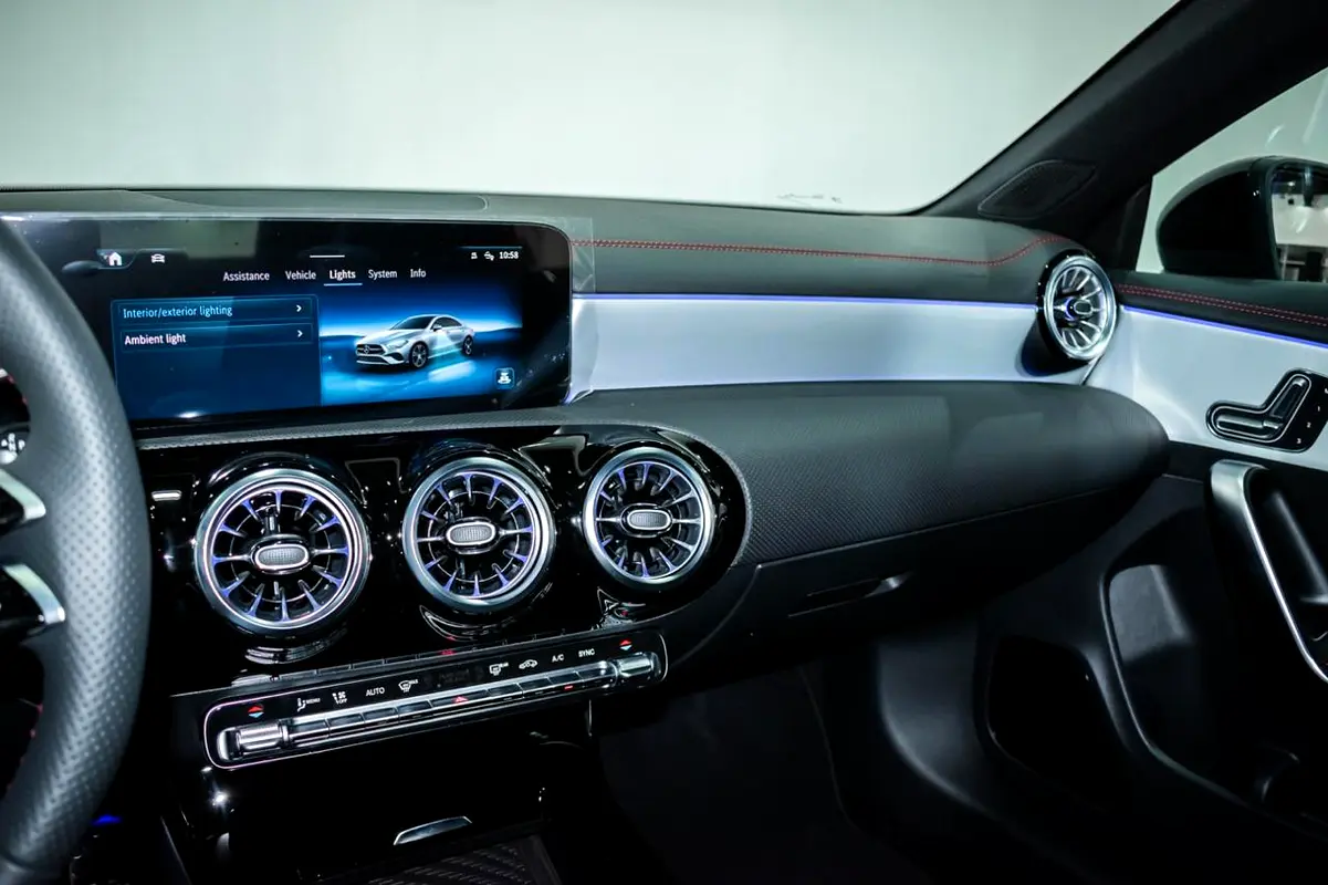 واردات Mercedes-Benz CLA Class 2025 از دبی — منطقه آزاد کیش و قشم — خودرو Mercedes-Benz — تصویر 10