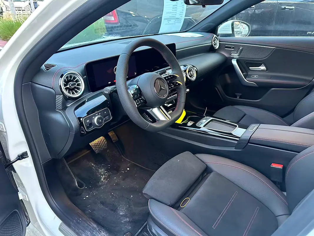 واردات Mercedes-Benz A Class 2025 از دبی — منطقه آزاد کیش و قشم — خودرو Mercedes-Benz — تصویر 3