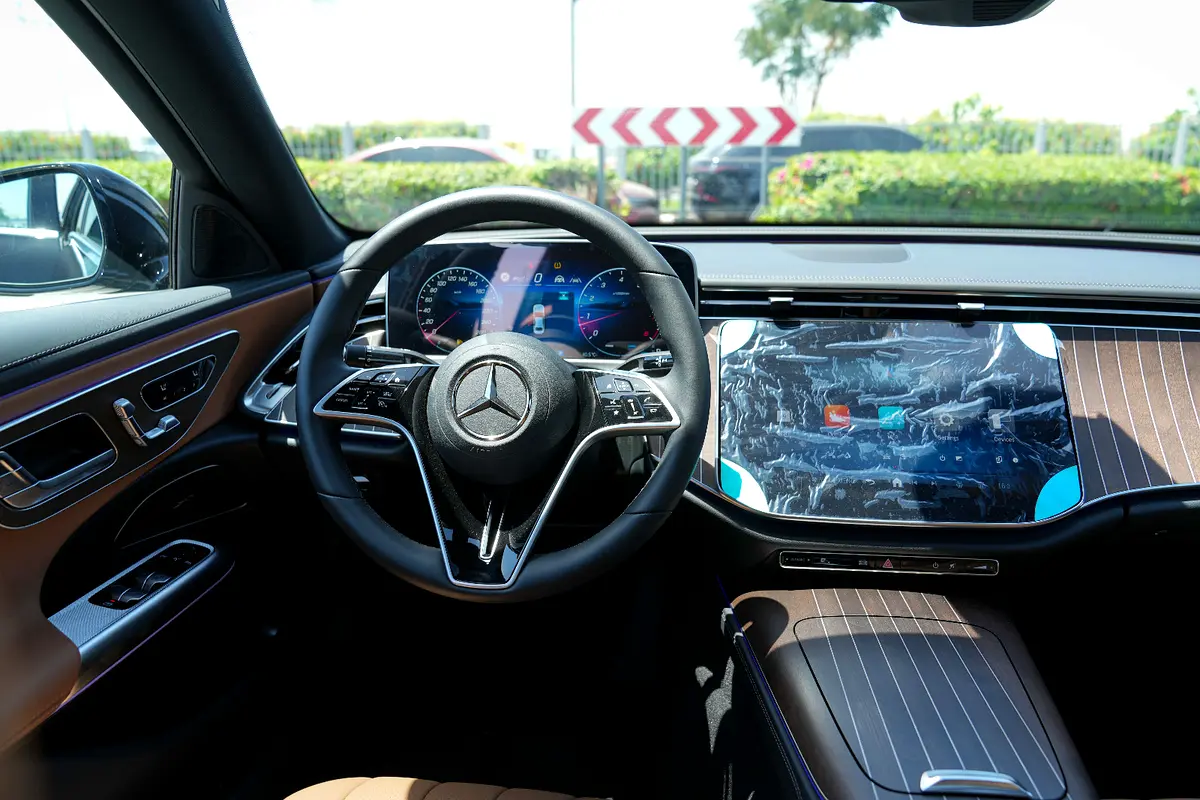 واردات Mercedes-Benz E Class 2025 از دبی — منطقه آزاد کیش و قشم — خودرو Mercedes-Benz — تصویر 6