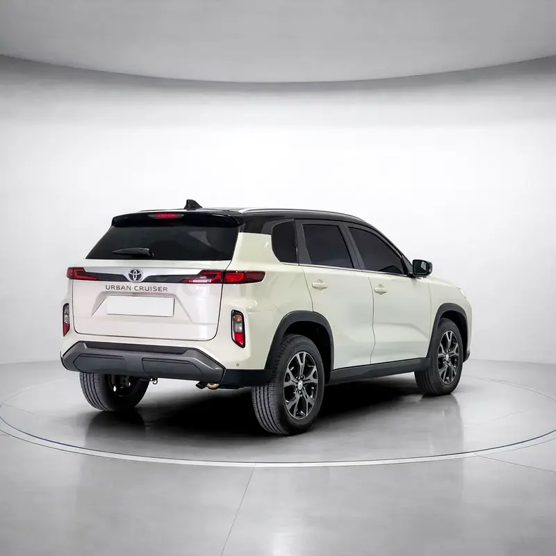 واردات Toyota Urban Cruiser 2025 از دبی — منطقه آزاد کیش و قشم — خودرو Toyota — تصویر 8