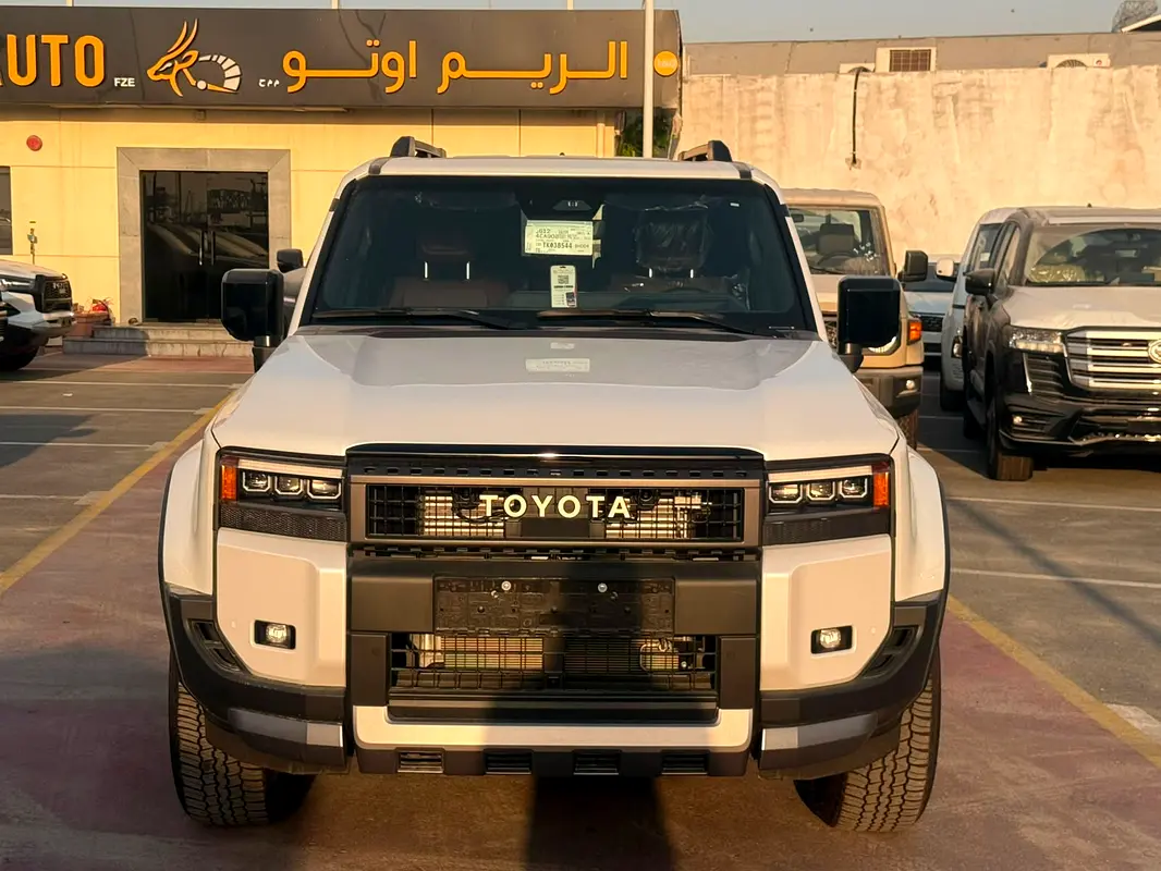 واردات Toyota Prado 2026 از دبی — منطقه آزاد کیش و قشم — خودرو Toyota — تصویر 1