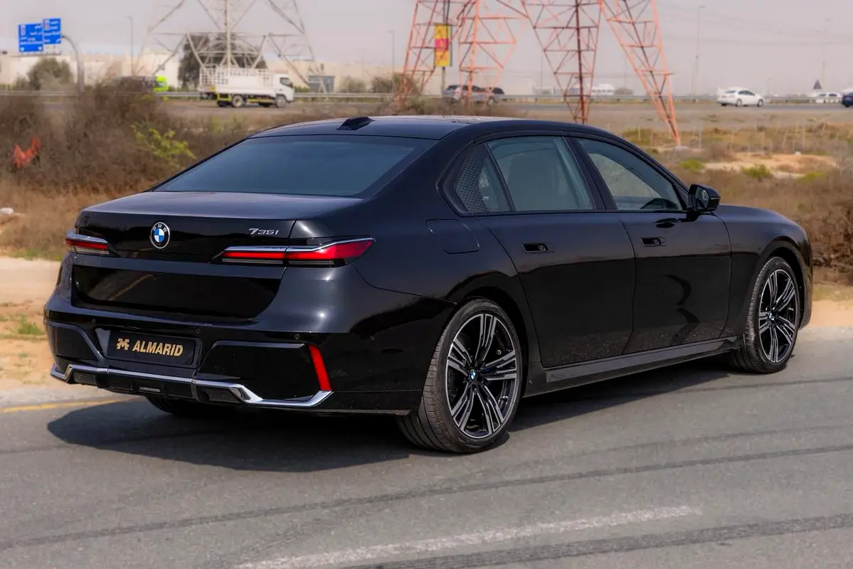 واردات BMW 7 Series 2026 از دبی — منطقه آزاد کیش و قشم — خودرو BMW — تصویر 2