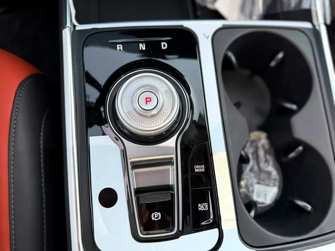 واردات Kia Carnival 2026 از دبی — منطقه آزاد کیش و قشم — خودرو Kia — تصویر 12