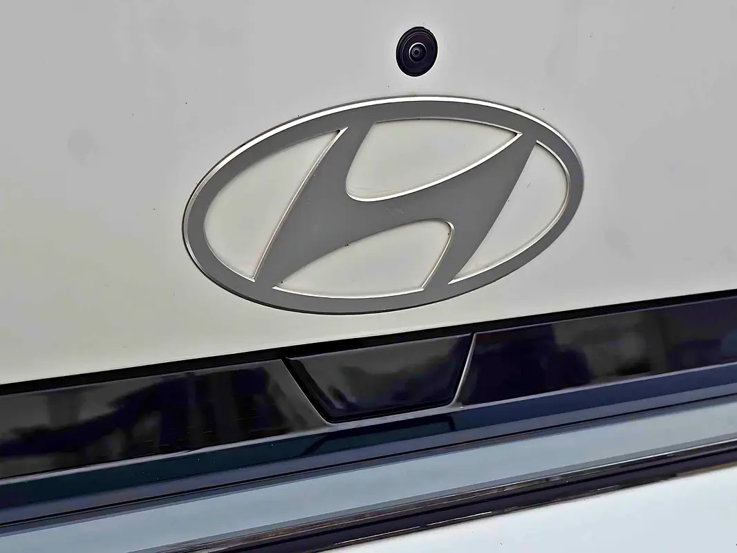 واردات Hyundai Elantra 2025 از دبی — منطقه آزاد کیش و قشم — خودرو Hyundai — تصویر 7