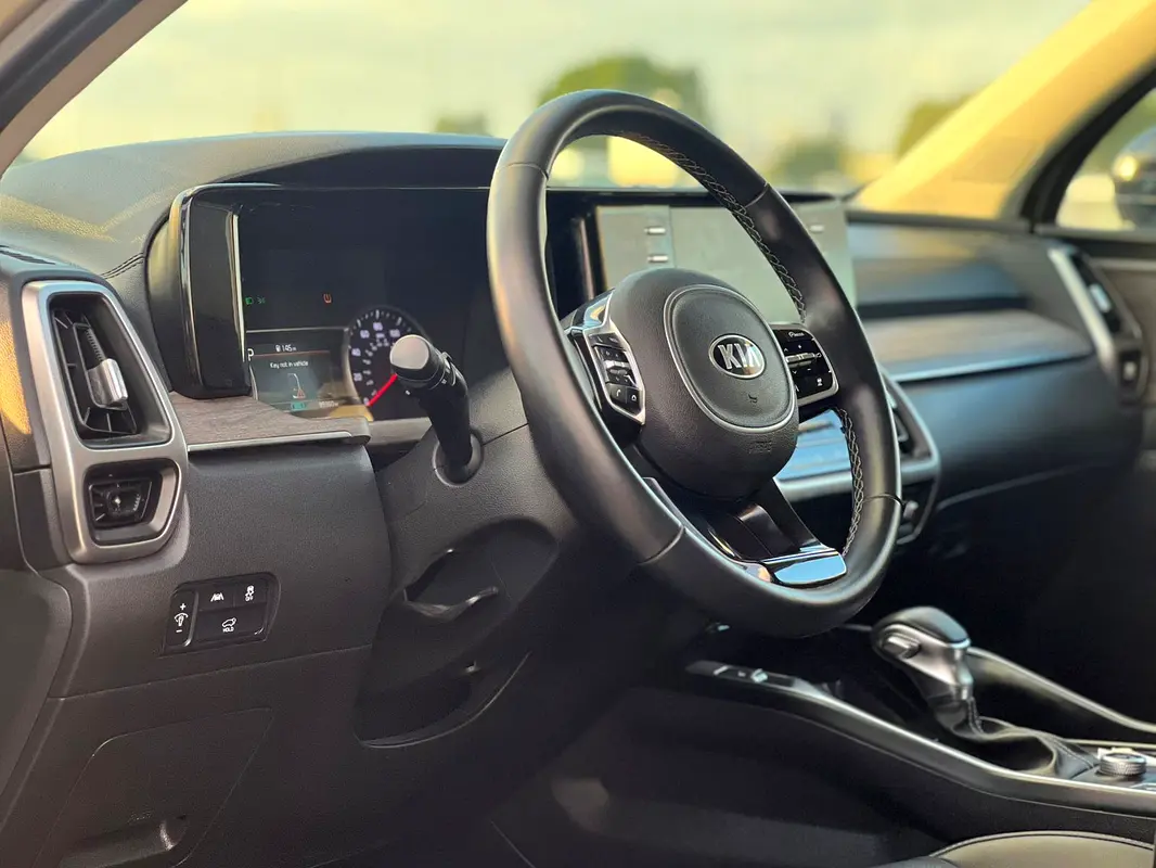 واردات Kia Sorento 2021 از دبی — منطقه آزاد کیش و قشم — خودرو Kia — تصویر 10