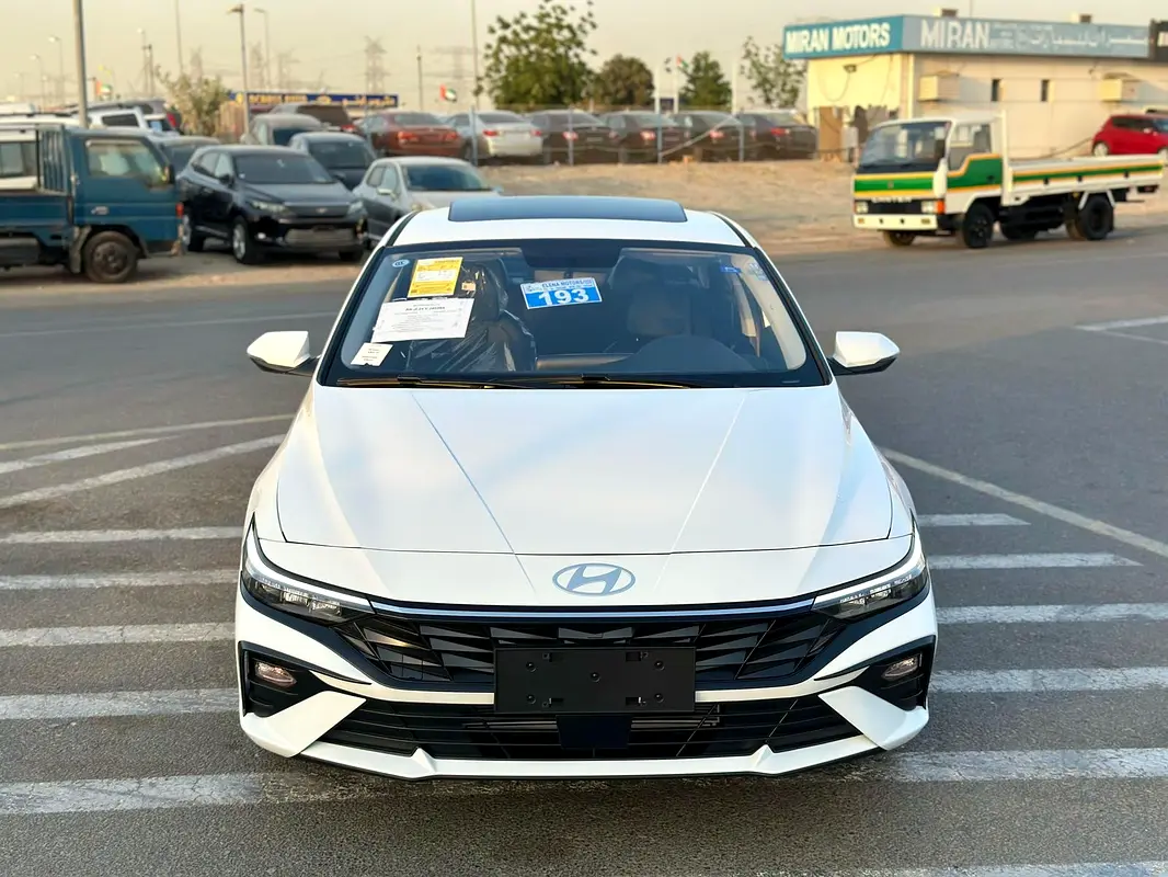 واردات Hyundai Elantra 2025 از دبی — منطقه آزاد کیش و قشم — خودرو Hyundai — تصویر 3