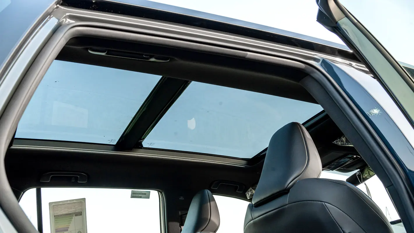 واردات Toyota RAV 4 2026 از دبی — منطقه آزاد کیش و قشم — خودرو Toyota — تصویر 18