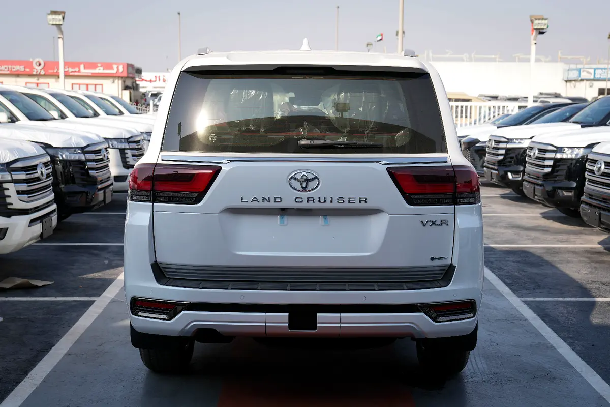 واردات Toyota Land Cruiser 2026 از دبی — منطقه آزاد کیش و قشم — خودرو Toyota — تصویر 4