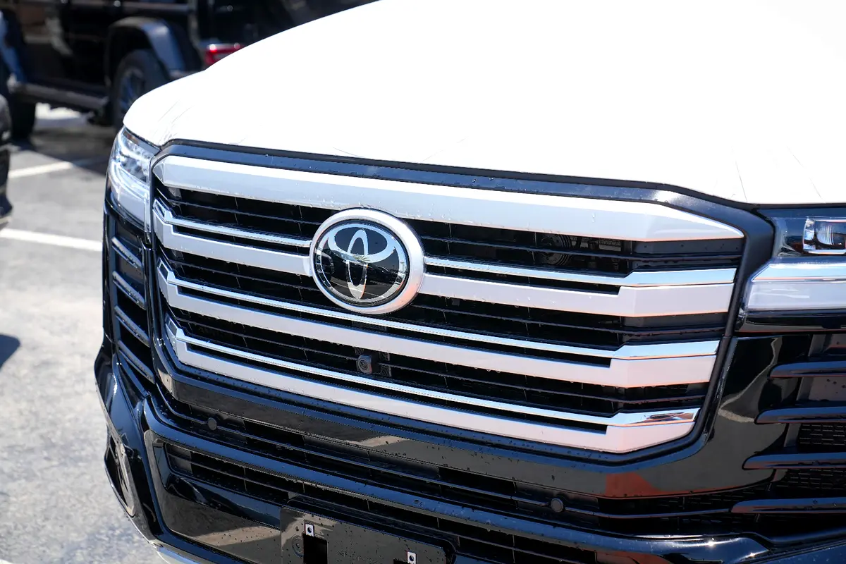 واردات Toyota Land Cruiser 2026 از دبی — منطقه آزاد کیش و قشم — خودرو Toyota — تصویر 12
