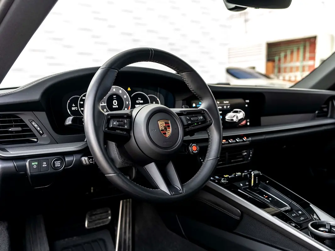 واردات Porsche 911 2025 از دبی — منطقه آزاد کیش و قشم — خودرو Porsche — تصویر 10