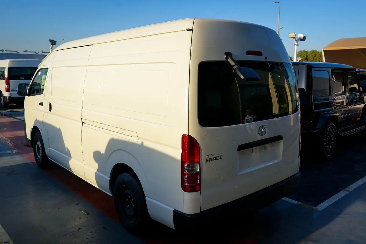 واردات Toyota Hiace 2025 از دبی — منطقه آزاد کیش و قشم — خودرو Toyota — تصویر 6