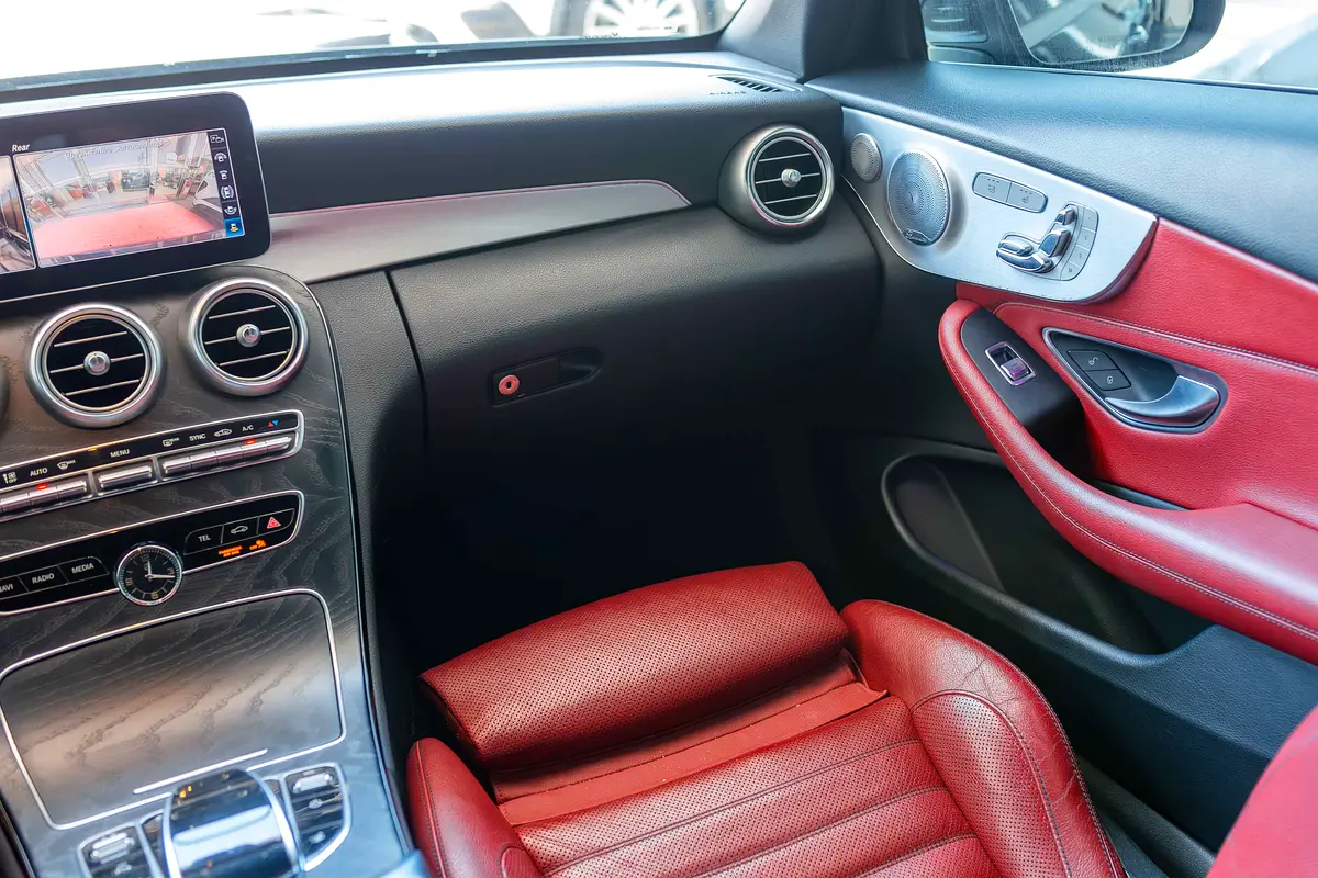 واردات Mercedes-Benz C Class 2019 از دبی — منطقه آزاد کیش و قشم — خودرو Mercedes-Benz — تصویر 17