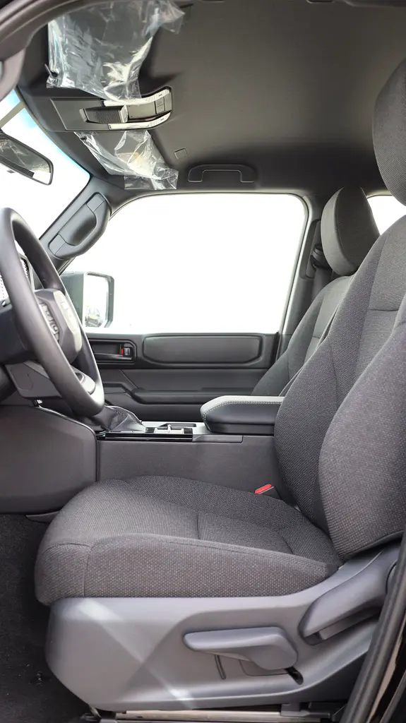واردات Toyota Prado 2026 از دبی — منطقه آزاد کیش و قشم — خودرو Toyota — تصویر 12